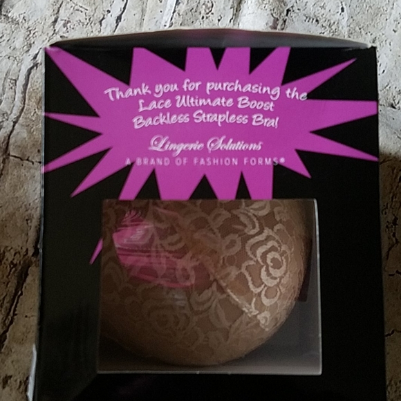 Backless Strapless Lace Bra - Picture 10 of 11